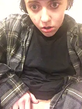 Snapshot of ftmjakeoff chatting on October 15, 4:01 am ftmjakeoff online show from October 15, 4:01 am