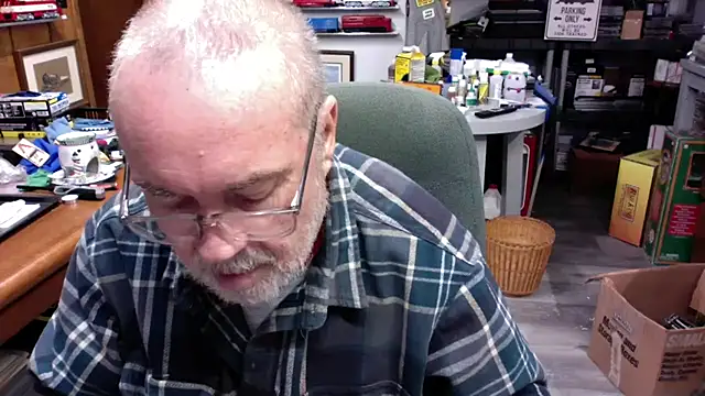 Snapshot of Jcaspen chatting on February 6, 2:09 pm Jcaspen online show from February 6, 2:09 pm