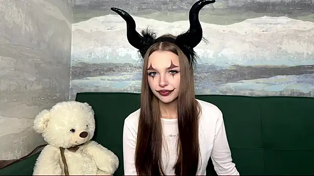 Snapshot of SunnySprinkle chatting on October 31, 12:50 pm SunnySprinkle online show from October 31, 12:50 pm