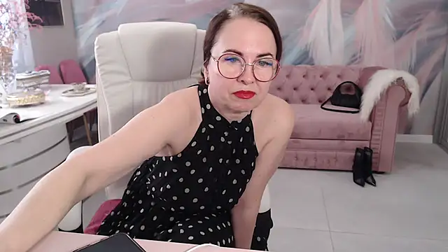 Snapshot of Arisa5000 chatting on February 13, 1:26 pm Arisa5000 online show from February 13, 1:26 pm