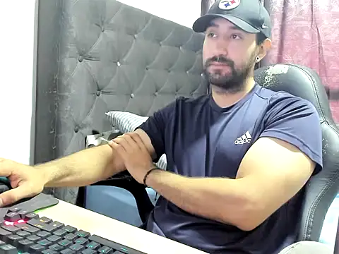 Snapshot of coolfriki chatting on October 10, 5:34 pm coolfriki online show from October 10, 5:34 pm