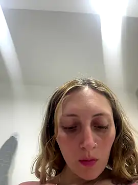 Snapshot of Mia_dca chatting on October 27, 6:01 pm Mia dca online show from October 27, 6:01 pm