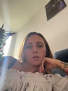 Snapshot of Mia_dca chatting on December 18, 7:31 pm Mia dca online show from December 18, 7:31 pm