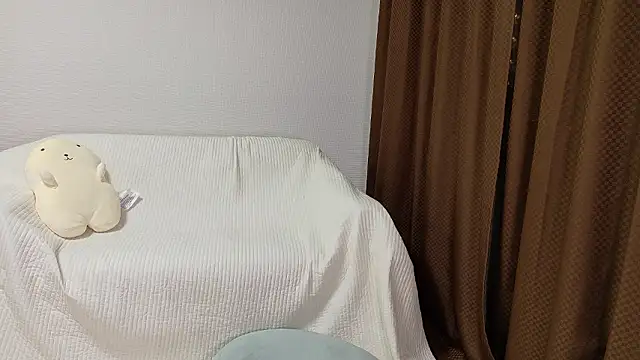 Snapshot of mio_k1 chatting on October 29, 11:12 am mio k1 online show from October 29, 11:12 am