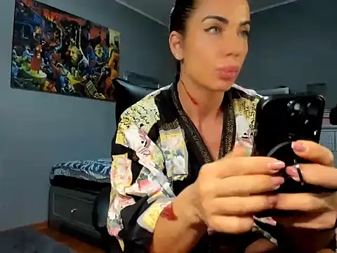 Snapshot of Alesyamuscledoll@xh chatting on November 1, 7:27 pm Alesyamuscledollxh online show from November 1, 7:27 pm