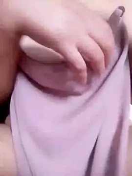 lina ae online show from October 15, 8:25 am