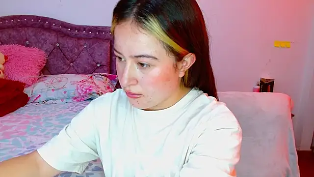 Hanssel tess online show from November 18, 6:34 pm