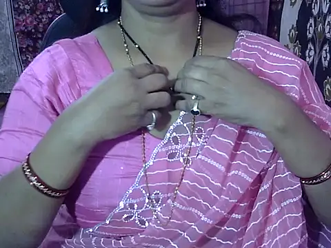Snapshot of sunita_3 chatting on November 16, 7:36 am sunita 3 online show from November 16, 7:36 am