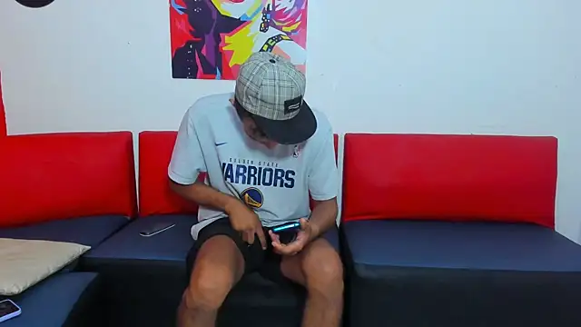 Snapshot of Lindaprincedemon chatting on October 23, 12:59 pm Lindaprincedemon online show from October 23, 12:59 pm