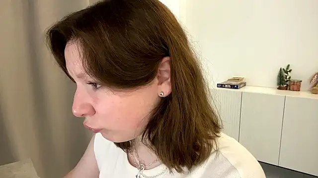 Snapshot of TamekiaSamii chatting on November 17, 7:03 am TamekiaSamii online show from November 17, 7:03 am