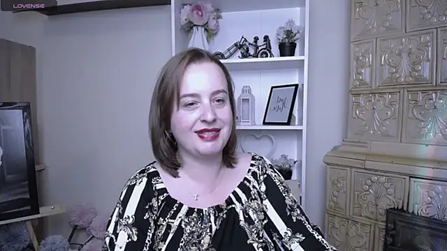 Snapshot of HelenFl chatting on October 27, 9:02 am HelenFl online show from October 27, 9:02 am