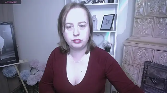 Snapshot of HelenFl chatting on November 10, 7:51 am HelenFl online show from November 10, 7:51 am