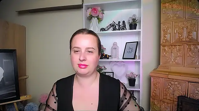 Snapshot of HelenFl chatting on November 24, 8:03 am HelenFl online show from November 24, 8:03 am