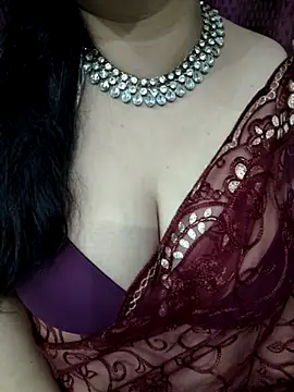 Snapshot of janvi_100 chatting on December 1, 11:15 am janvi 100 online show from December 1, 11:15 am