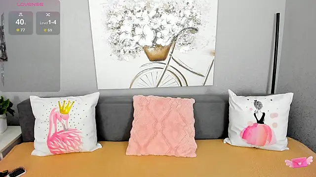 Evarey  online show from November 19, 5:29 am