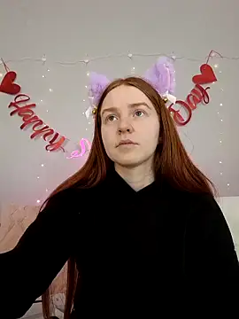 Evarey  online show from February 7, 5:44 am