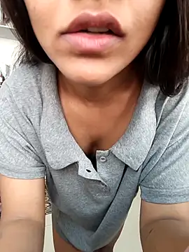 anshika0124 online show from November 22, 4:55 am