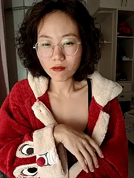 Snapshot of nini10052025 chatting on November 23, 1:33 pm nini10052025 online show from November 23, 1:33 pm