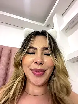 Snapshot of Katya_blonde chatting on December 16, 6:51 am Katya blonde online show from December 16, 6:51 am