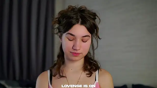 AmmieGerber online show from November 5, 1:49 am