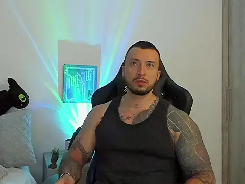 Snapshot of Dave-Max01 chatting on October 26, 2:17 am Dave-Max01 online show from October 26, 2:17 am