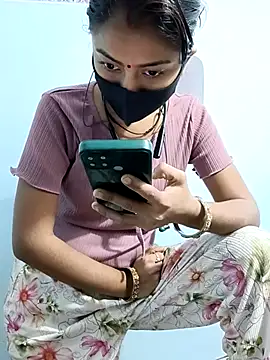 Snapshot of Payal_G chatting on November 28, 12:57 am Payal G online show from November 28, 12:57 am