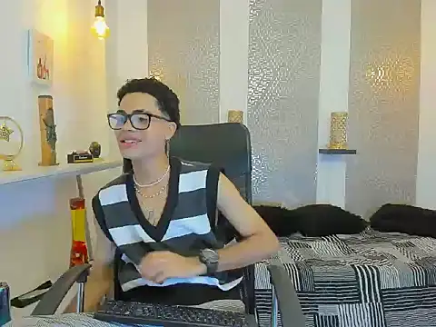 JacobBlackwell  online show from November 19, 8:09 pm