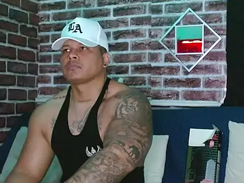 jordan bigcock  online show from October 15, 9:37 pm