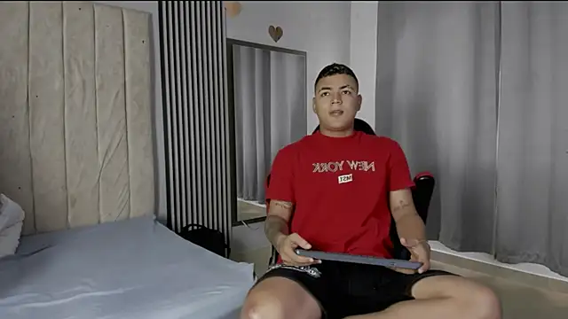 dante and kiara online show from February 6, 9:07 pm