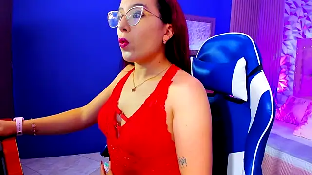 Snapshot of allison_mc chatting on November 12, 4:13 am allison mc online show from November 12, 4:13 am