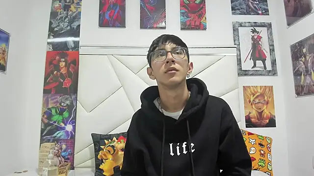 TWINK JOSS online show from October 15, 7:36 pm