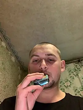 Snapshot of mrvons chatting on December 2, 8:37 pm mrvons online show from December 2, 8:37 pm