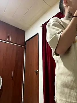 Snapshot of davidxxx_2012 chatting on October 30, 4:30 pm davidxxx 2012 online show from October 30, 4:30 pm