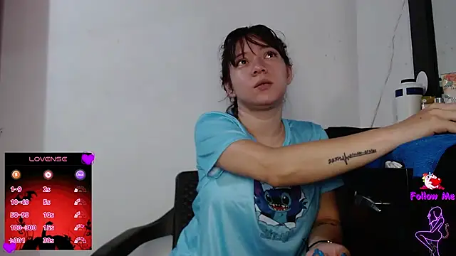 Snapshot of Damara_Rolands- chatting on October 25, 6:13 pm Damara Rolands- online show from October 25, 6:13 pm