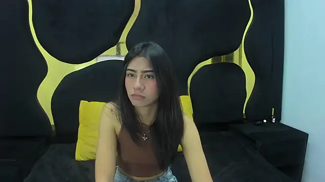 Snapshot of Mia_clark18 chatting on October 22, 5:02 pm Mia clark18 online show from October 22, 5:02 pm