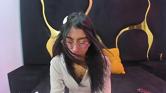 Snapshot of Mia_clark18 chatting on October 24, 4:14 pm Mia clark18 online show from October 24, 4:14 pm