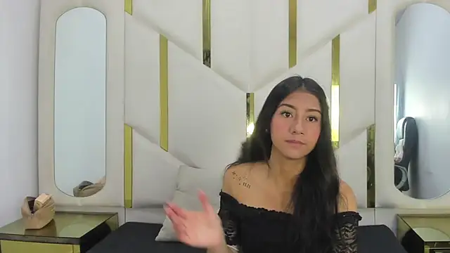 Snapshot of Mia_clark18 chatting on November 30, 4:22 pm Mia clark18 online show from November 30, 4:22 pm