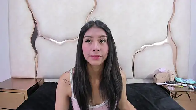 Snapshot of Mia_clark18 chatting on December 4, 6:16 pm Mia clark18 online show from December 4, 6:16 pm