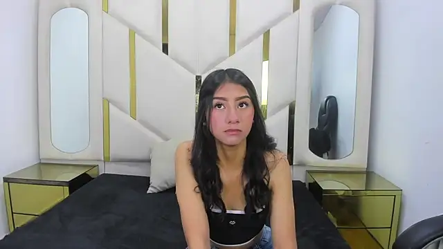 Snapshot of Mia_clark18 chatting on December 16, 3:50 pm Mia clark18 online show from December 16, 3:50 pm