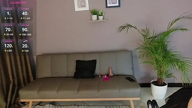 ZahraMilf online show from January 8, 8:00 pm