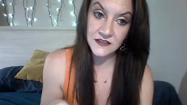 Snapshot of easy_briezy chatting on December 1, 3:22 am easy briezy online show from December 1, 3:22 am