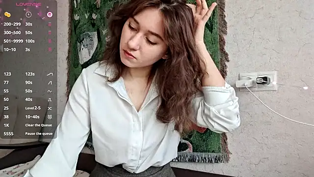 MiaLovelyOne online show from March 29, 8:14 am