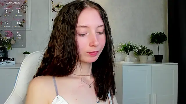 Snapshot of try_love_ chatting on October 18, 8:59 am try love online show from October 18, 8:59 am