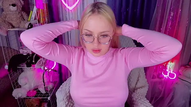 CeaneLino online show from April 13, 4:56 pm