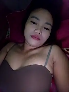 Snapshot of Rabbit-small chatting on November 2, 9:28 pm Rabbit-small online show from November 2, 9:28 pm