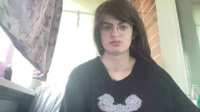 Snapshot of NikaXZimax chatting on October 12, 8:35 am NikaXZimax online show from October 12, 8:35 am