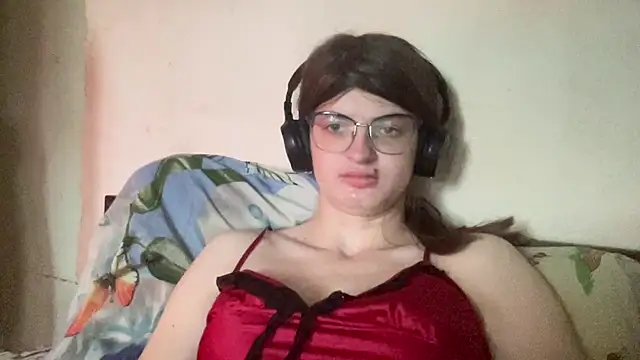 Snapshot of NikaXZimax chatting on October 21, 5:41 am NikaXZimax online show from October 21, 5:41 am