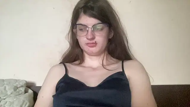 Snapshot of NikaXZimax chatting on November 1, 9:33 am NikaXZimax online show from November 1, 9:33 am