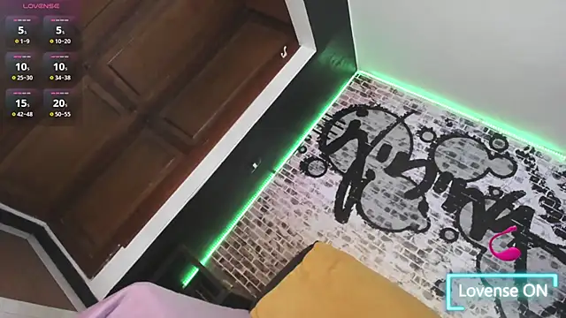 Snapshot of SaadyDeepAss chatting on November 28, 2:09 pm SaadyDeepAss online show from November 28, 2:09 pm