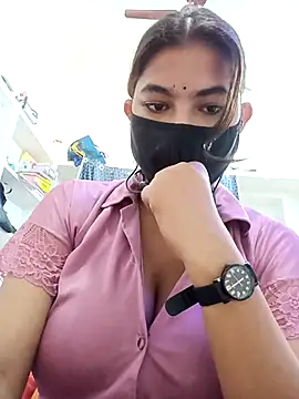 Hot radhaji online show from April 5, 12:30 am